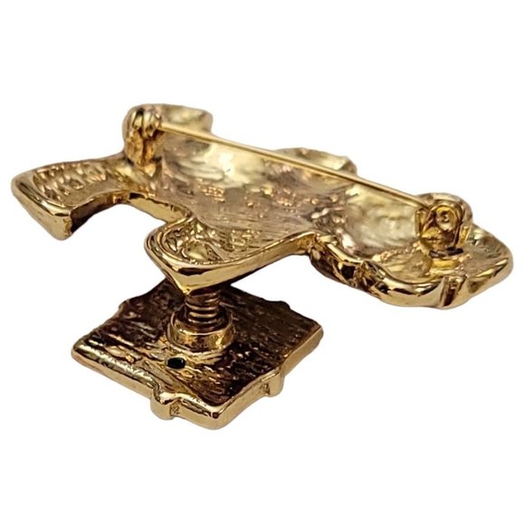 Red Green Enamel Clear Rhinestone Christmas Bear With Gift Trembler Brooch, K826 - Picture 6 of 10